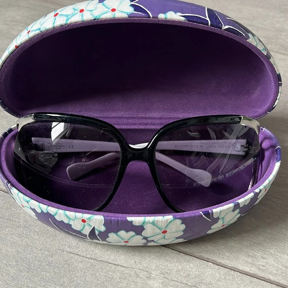 Floral Hard Glasses  Case Purple - Picture 4 of 4
